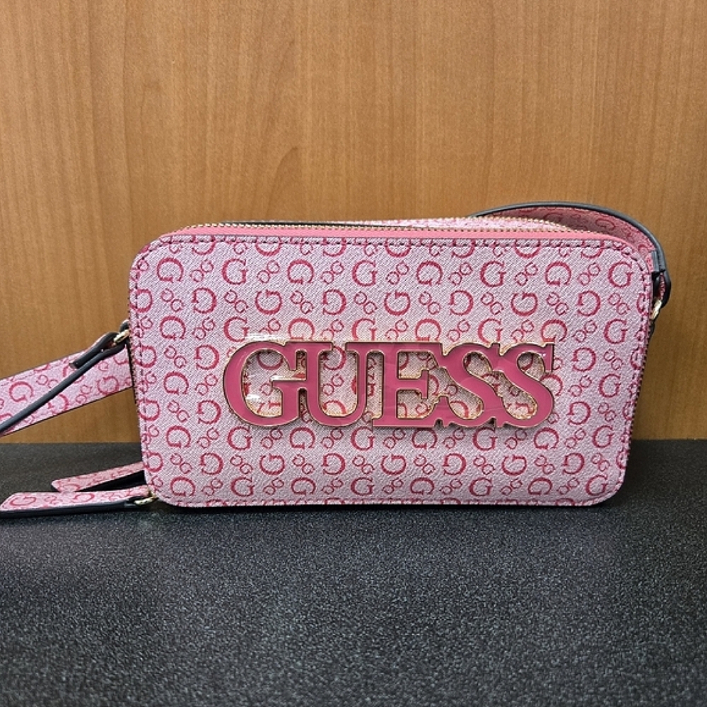 NEW Guess Camera Crossbody Handbag - Picture 1 of 5